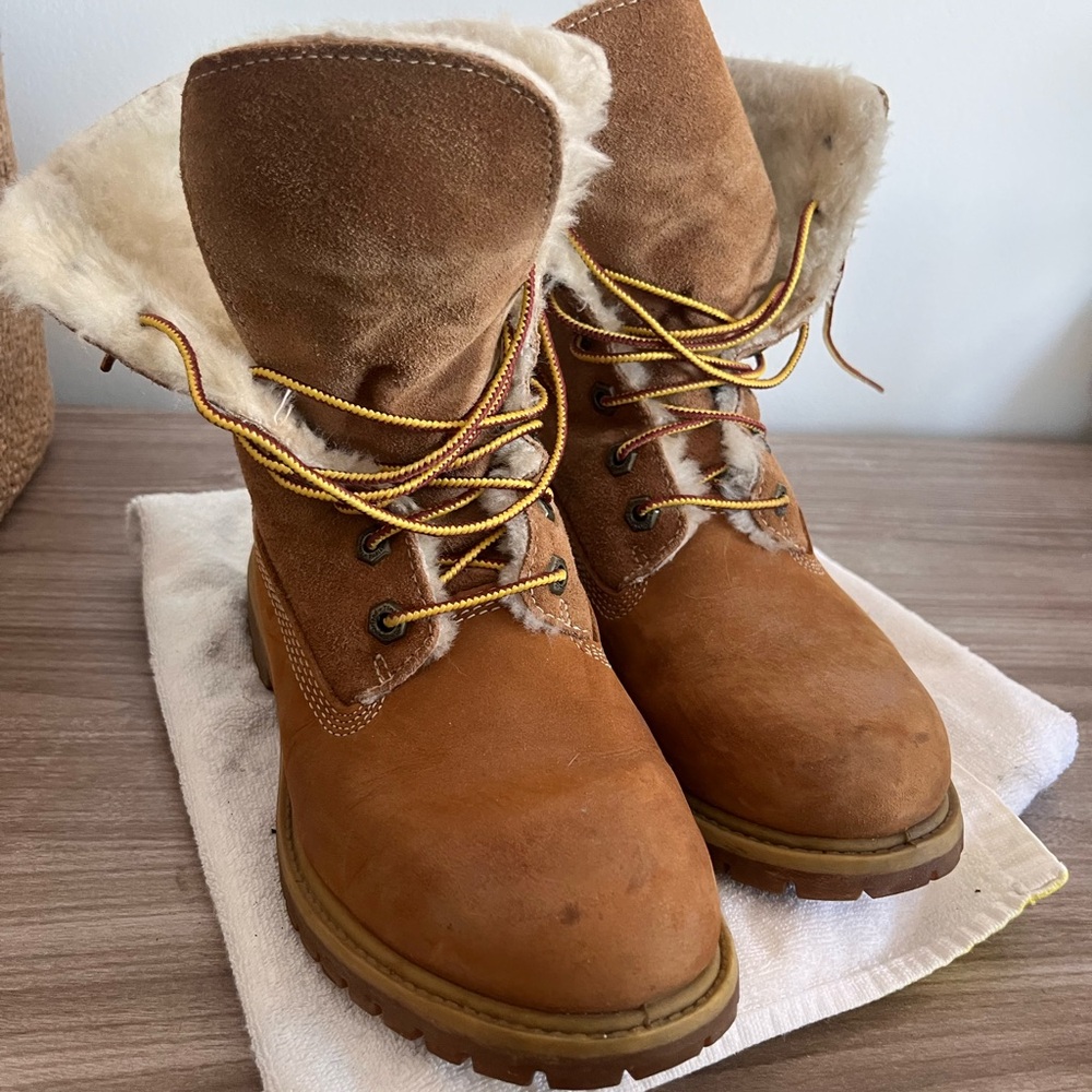 Timberland Brown Winter Boots with Fur Lining